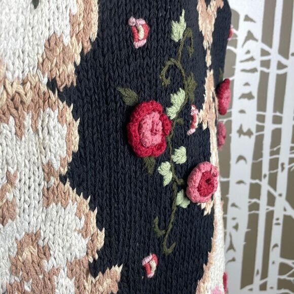 Vintage 90s Hand-Knitted Floral Appliqué Long Line Sweater sz M - Picture 6 of 6